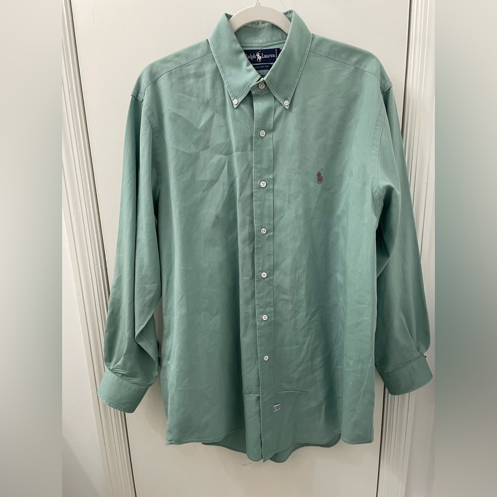 Large men’s polo Ralph Lauren button down! Gently used.